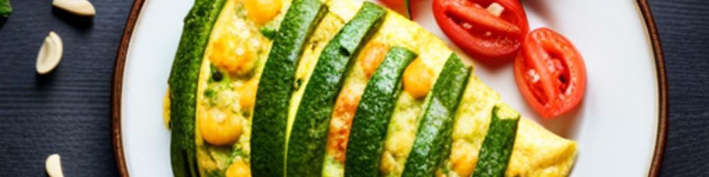 1738537_egg-omelet-or-scrambled-egg-with-darkgreen-vegetables-fat-added
